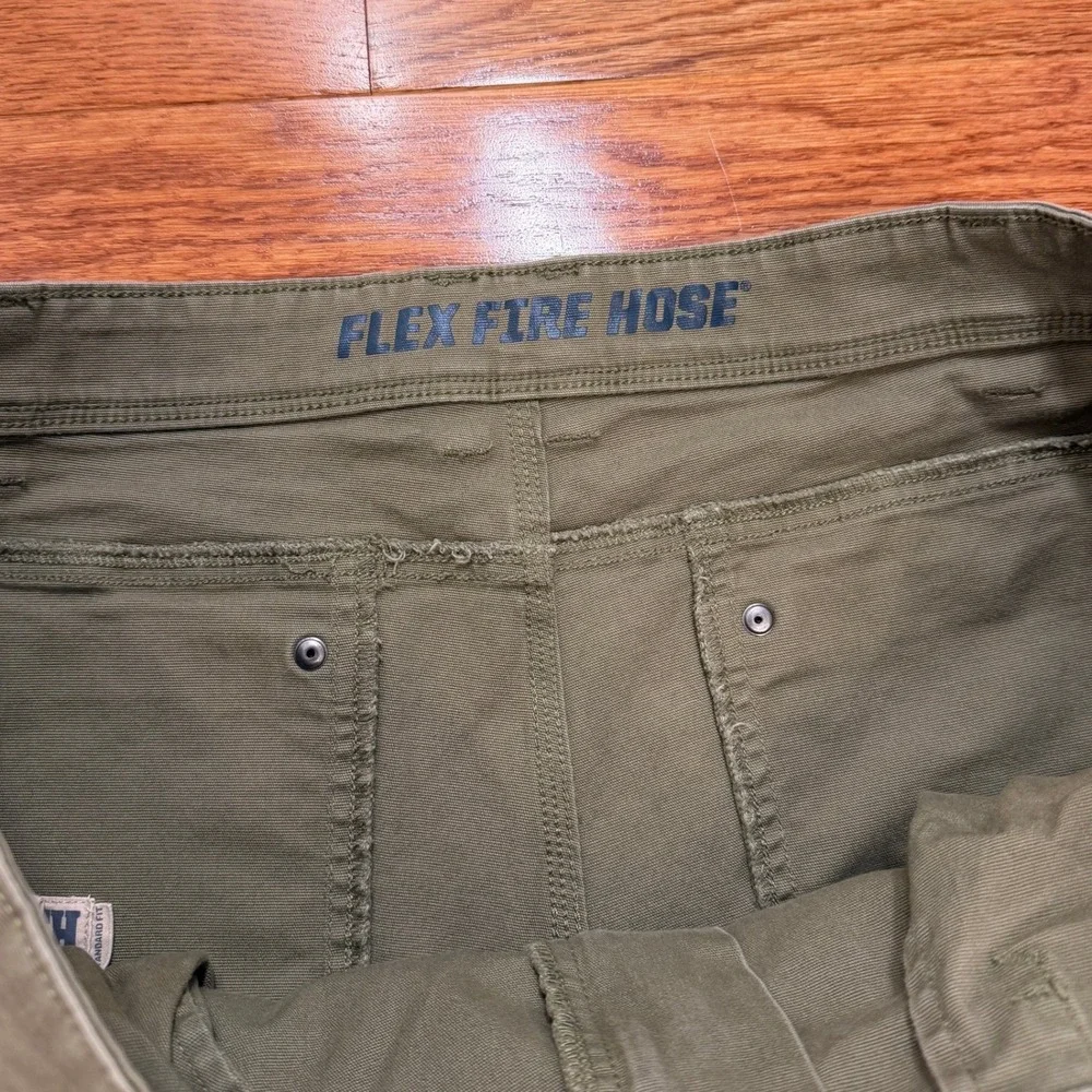 Duluth Trading Co Flex Fire Hose Cargo Shorts Mens 40 Standard Fit Green Utility